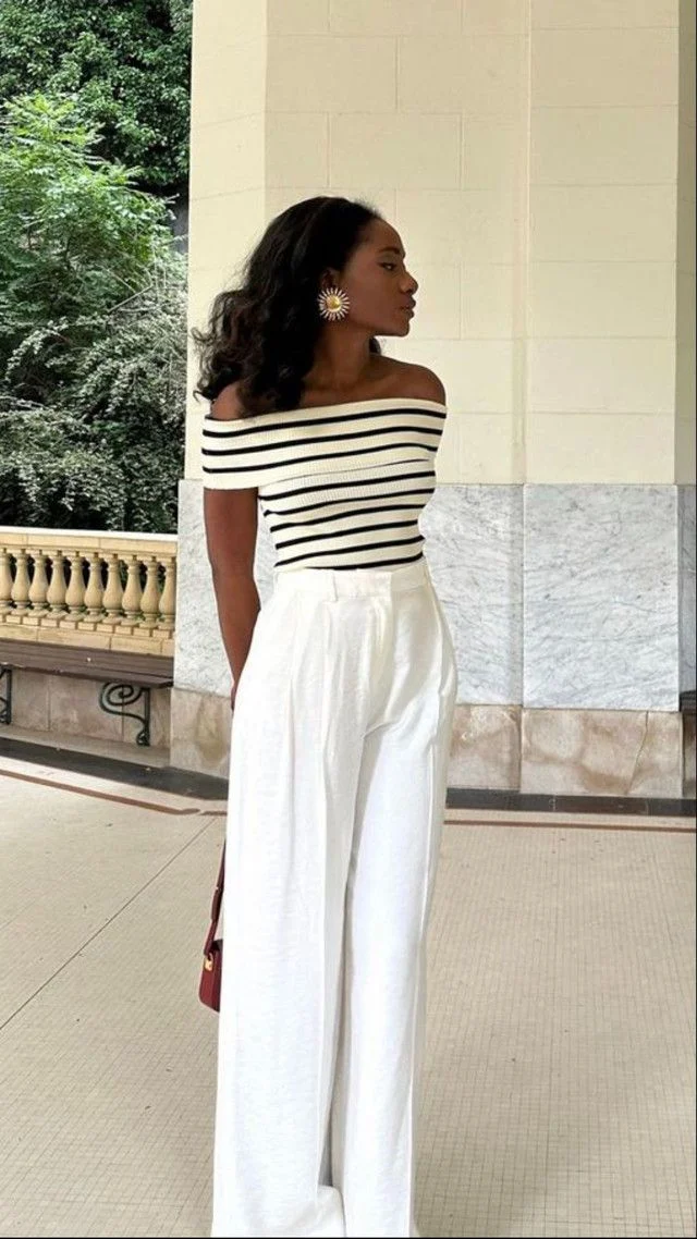 The Off-the-Shoulder Stunner