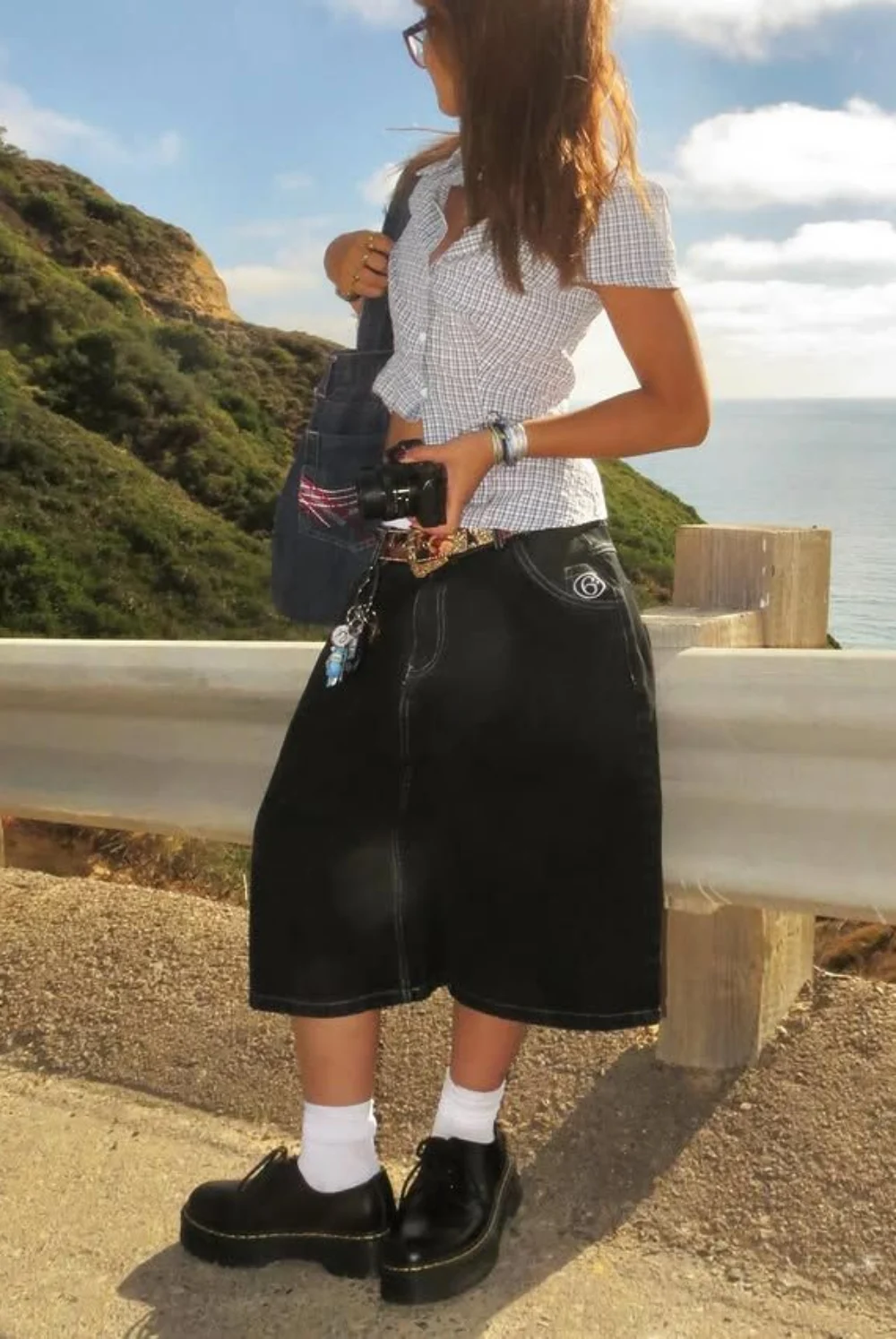 Black jorts outfit ideas