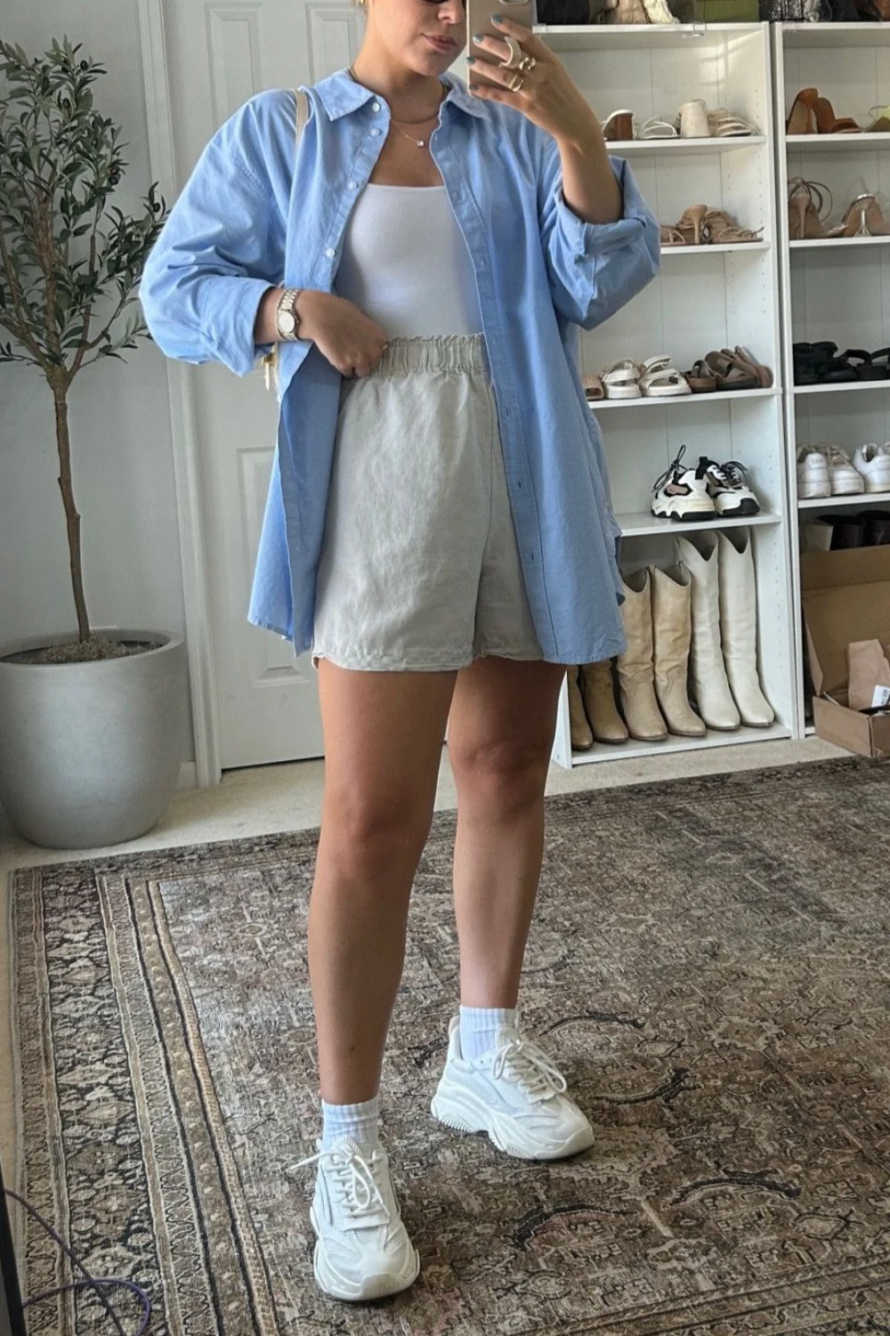 linen shorts outfit ideas