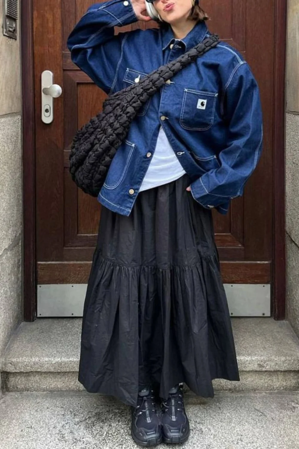 Black tiered skirt outfit inspo Black tiered skirt outfit inspo