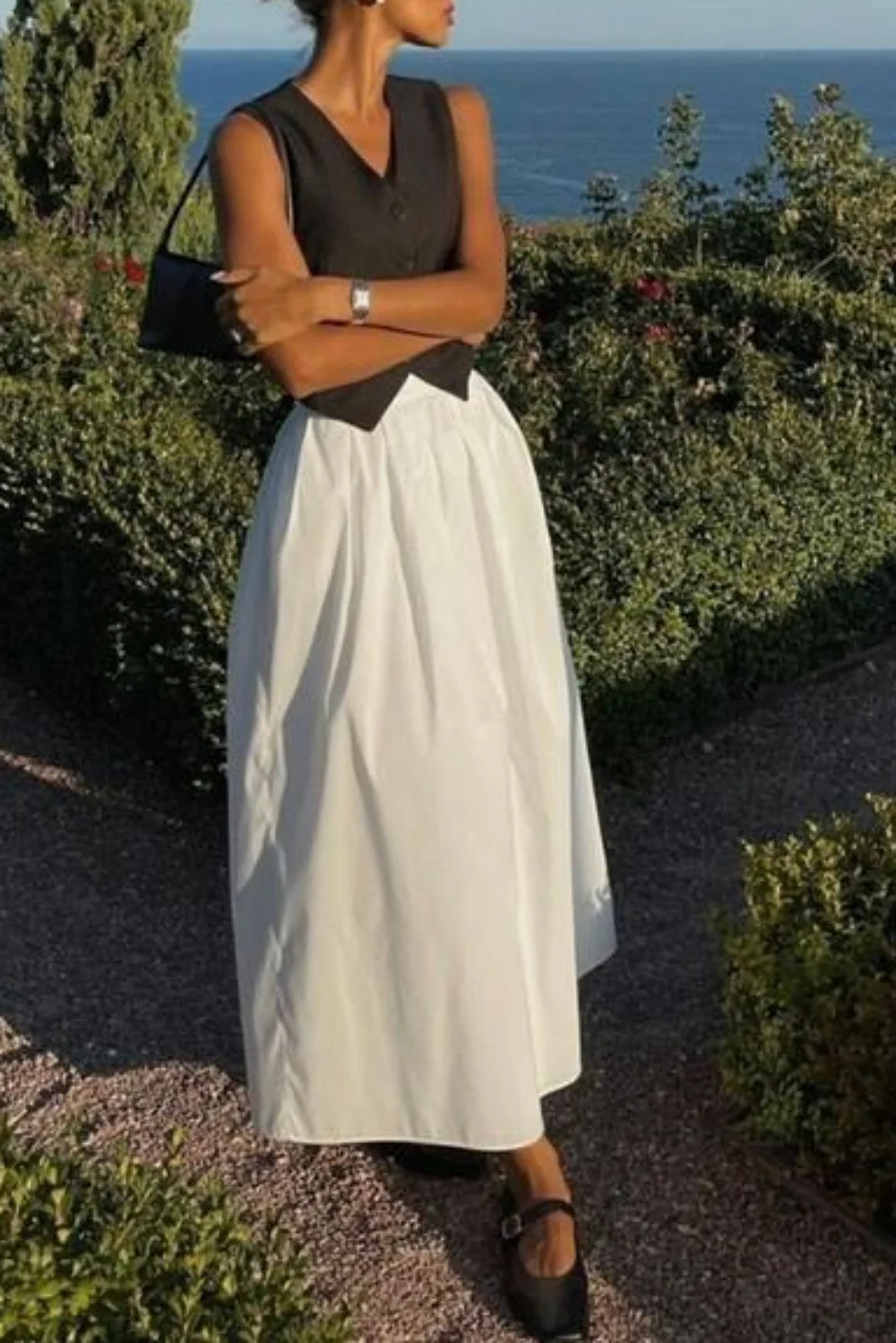 White midi skirt outfit inspo White midi skirt outfit inspo